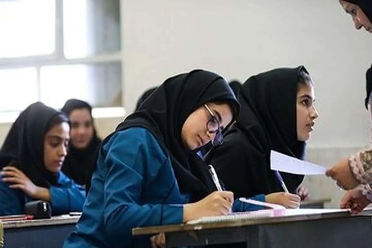 شوک به دانشآموزان با سؤالات امتحان علوم پایه نهم شوک به دانشآموزان با سؤالات امتحان علوم پایه نهم