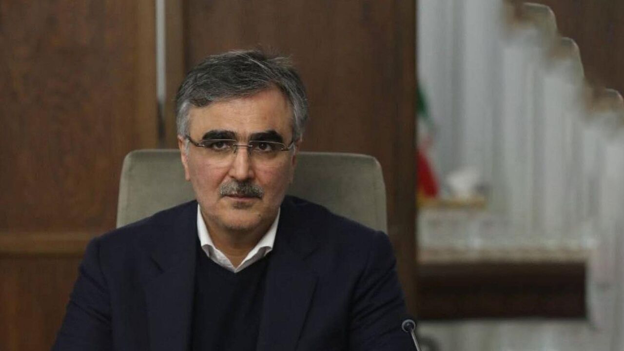 قول فرزین برای کاهش فاصله دلار آزاد با نرخ نیما!