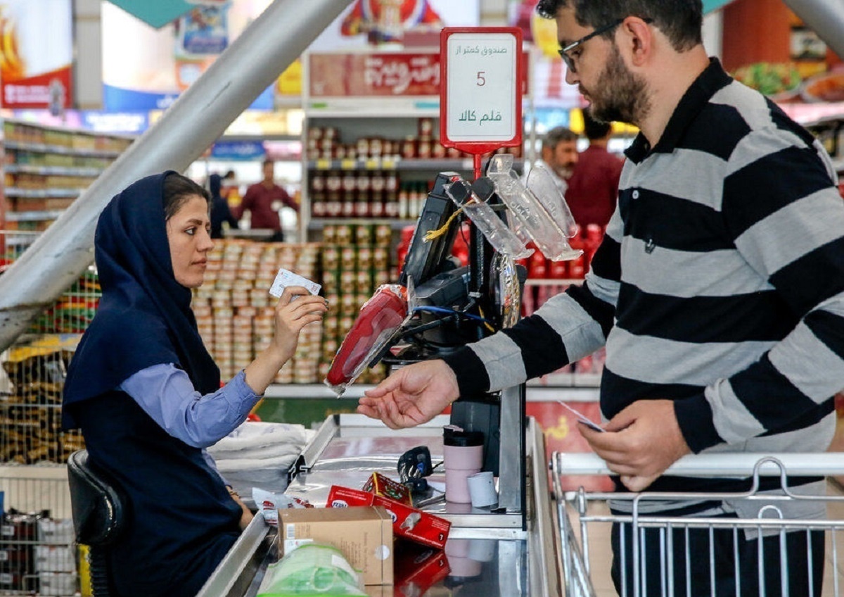 دلار ترجیحی، ارز بی اثر در سفره خانوار/ دولت چهاردهم هم سیاست غلط ارز رانتی را پی خواهد گرفت؟ دلار ترجیحی، ارز بی اثر در سفره خانوار/ دولت چهاردهم هم سیاست غلط ارز رانتی را پی خواهد گرفت؟
