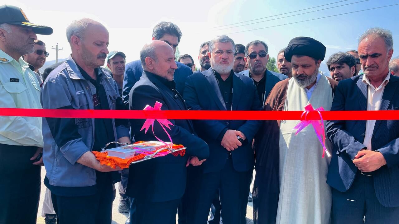 باند شرقی پروژه جاده لجستیک منطقه آزاد ماکو به بهره برداری رسید باند شرقی پروژه جاده لجستیک منطقه آزاد ماکو به بهره برداری رسید