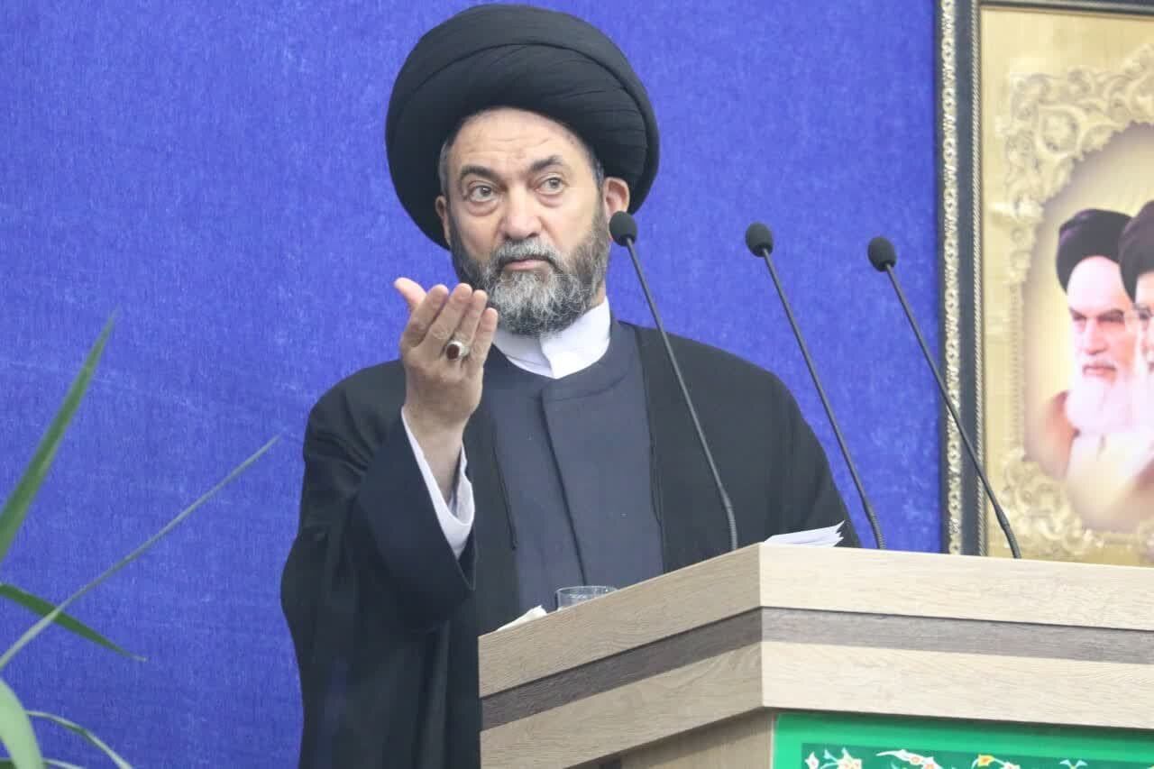امام جمعه اردبیل: هیچکس حق ندارد به طرفداران رئیسجمهور منتخب اهانتی کند امام جمعه اردبیل: هیچکس حق ندارد به طرفداران رئیسجمهور منتخب اهانتی کند