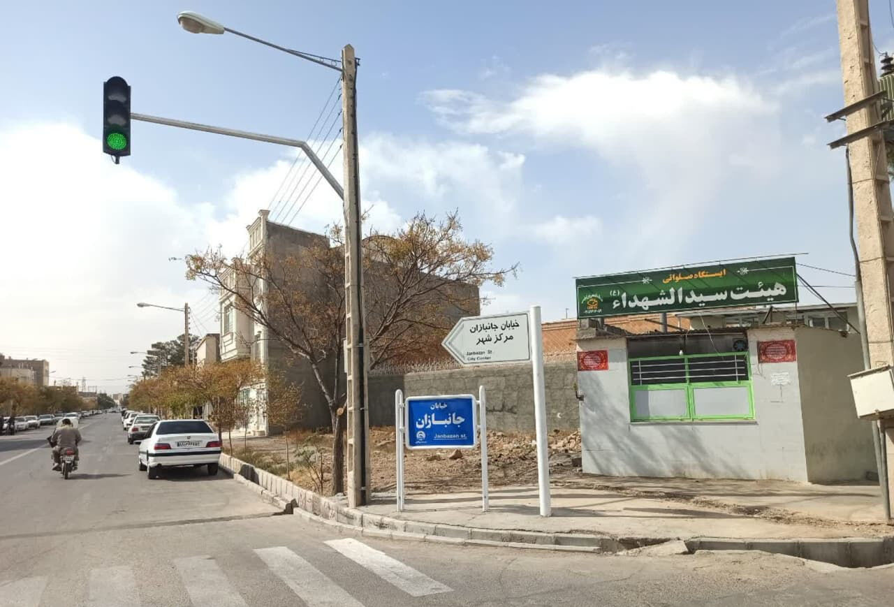 این تخلف رانندگی ۴۰۰ هزار تومان جریمه دارد این تخلف رانندگی ۴۰۰ هزار تومان جریمه دارد