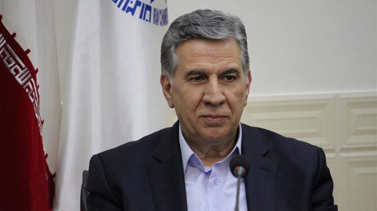 مطالبه بخش خصوصی بهبود تعامل با دنیا است/ دولت چهاردهم در کنار بخش خصوصی باشد نه رقیب آن مطالبه بخش خصوصی بهبود تعامل با دنیا است/ دولت چهاردهم در کنار بخش خصوصی باشد نه رقیب آن
