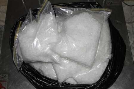 کشف ۶۷ کیلوگرم مواد مخدر شیشه در دوغارون کشف ۶۷ کیلوگرم مواد مخدر شیشه در دوغارون
