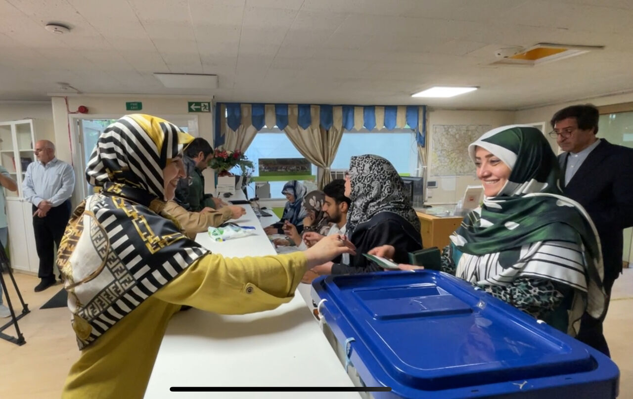 تمدید زمان رای گیری در اروپا تمدید زمان رای گیری در اروپا