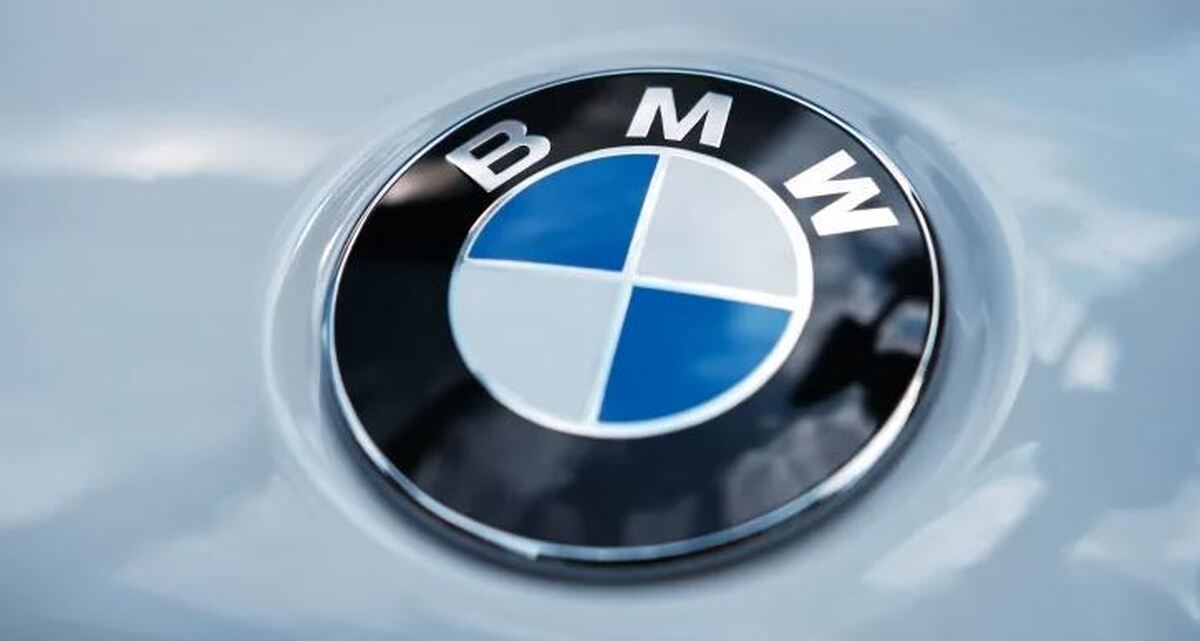 کشف ۱۴ خودرو BMW از پارکینگ منزل مسکونی در تهران! + عکس کشف ۱۴ خودرو BMW از پارکینگ منزل مسکونی در تهران! + عکس