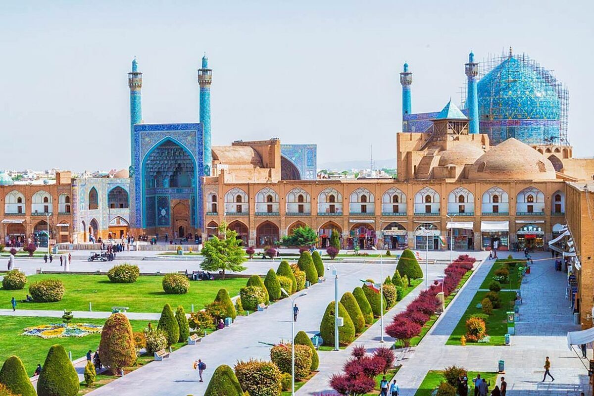 سفر با اتوبوس به اصفهان چقدر خرج دارد؟ + جدول قیمت سفر با اتوبوس به اصفهان چقدر خرج دارد؟ + جدول قیمت