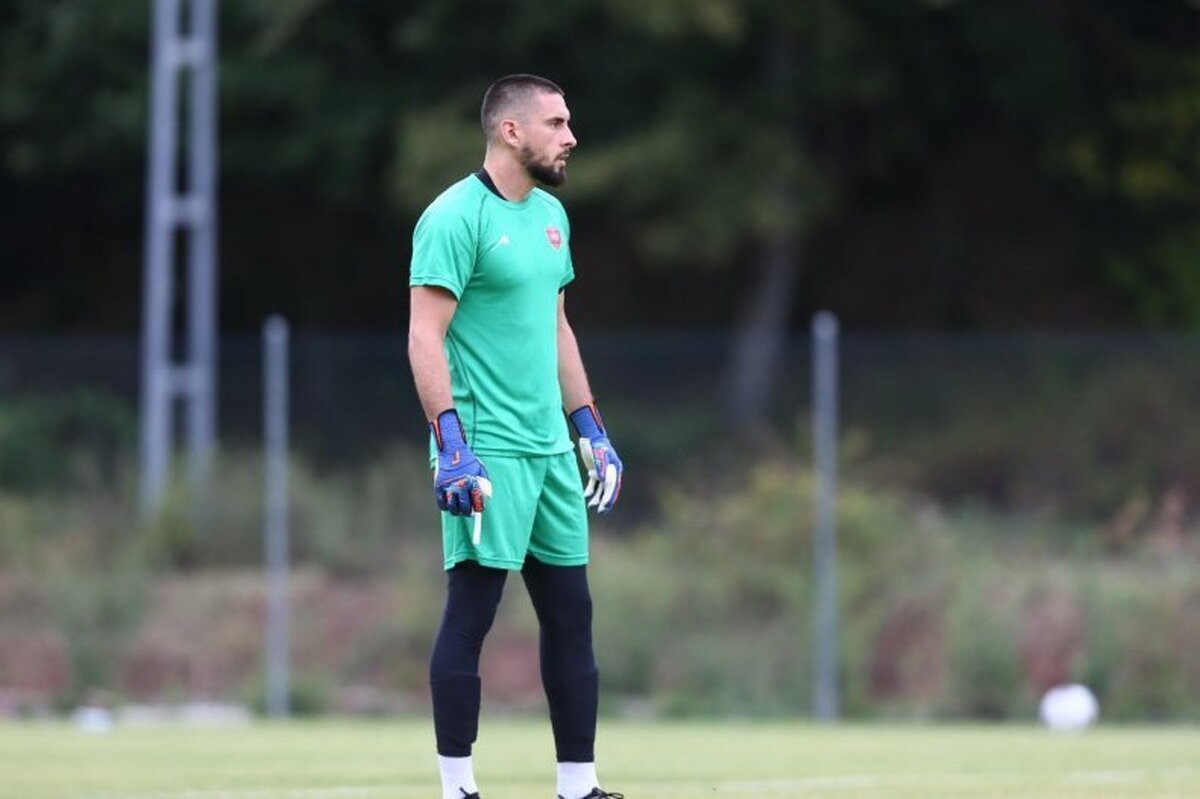 رونمایی از جانشین بیرانوند در پرسپولیس رونمایی از جانشین بیرانوند در پرسپولیس