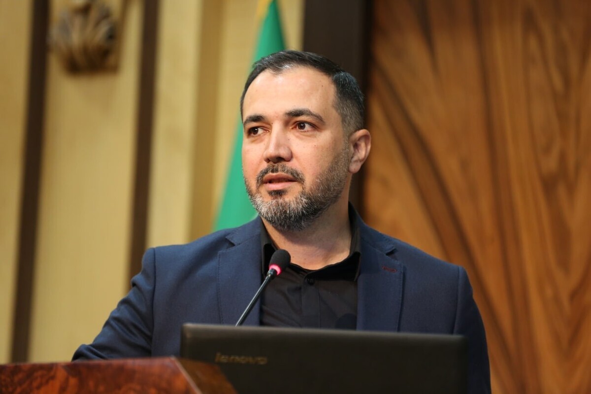 به دنبال پشت پرده اتاق تاریک واردات موبایل به دنبال پشت پرده اتاق تاریک واردات موبایل