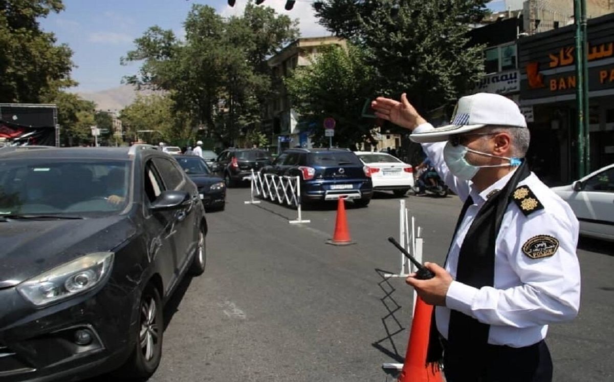 ورود پلیس راهور به کشف حجاب در خودرو ورود پلیس راهور به کشف حجاب در خودرو