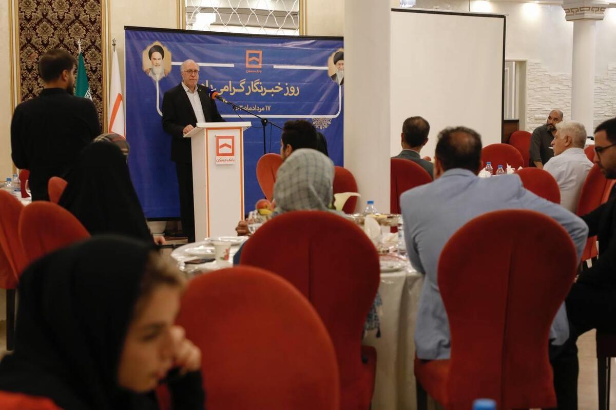 بانک مسکن پیشتاز پرداخت تسهیلات به پیمانکاران نهضت ملی مسکن؛ ١٠٠ همت از ١۴۵ همت بانک مسکن پیشتاز پرداخت تسهیلات به پیمانکاران نهضت ملی مسکن؛ ١٠٠ همت از ١۴۵ همت