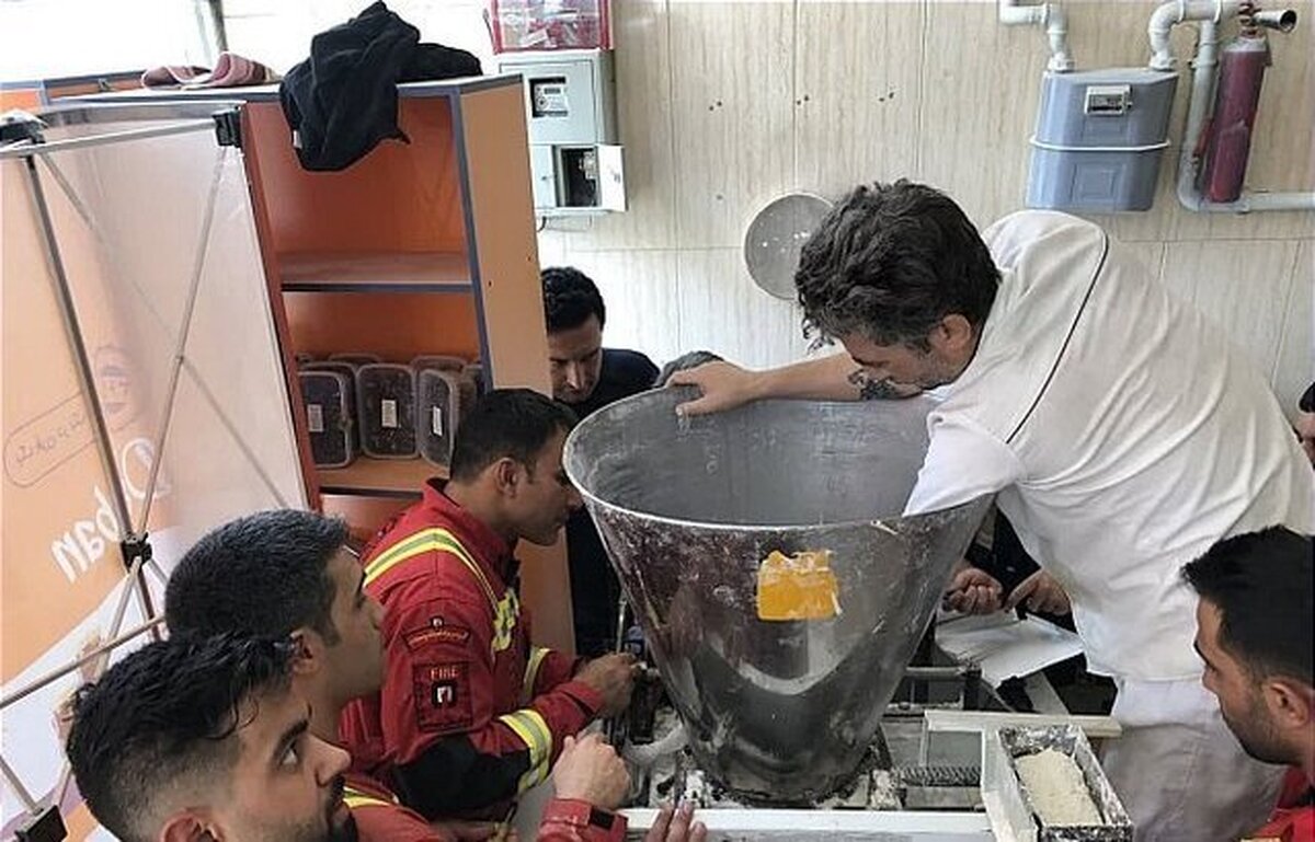 دستگاه خمیر، کارگر نانوایی را بلعید! دستگاه خمیر، کارگر نانوایی را بلعید!