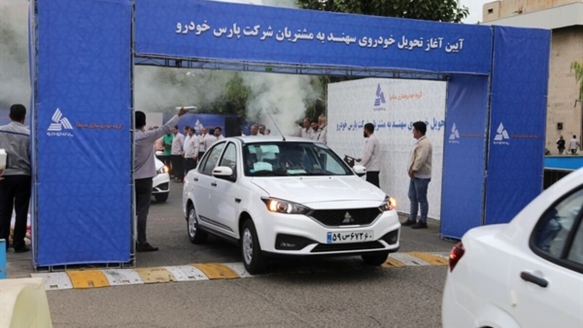 سورپرایز جدید بازار خودرو/ سهند تحویل مشتریان شد+ عکس سورپرایز جدید بازار خودرو/ سهند تحویل مشتریان شد+ عکس