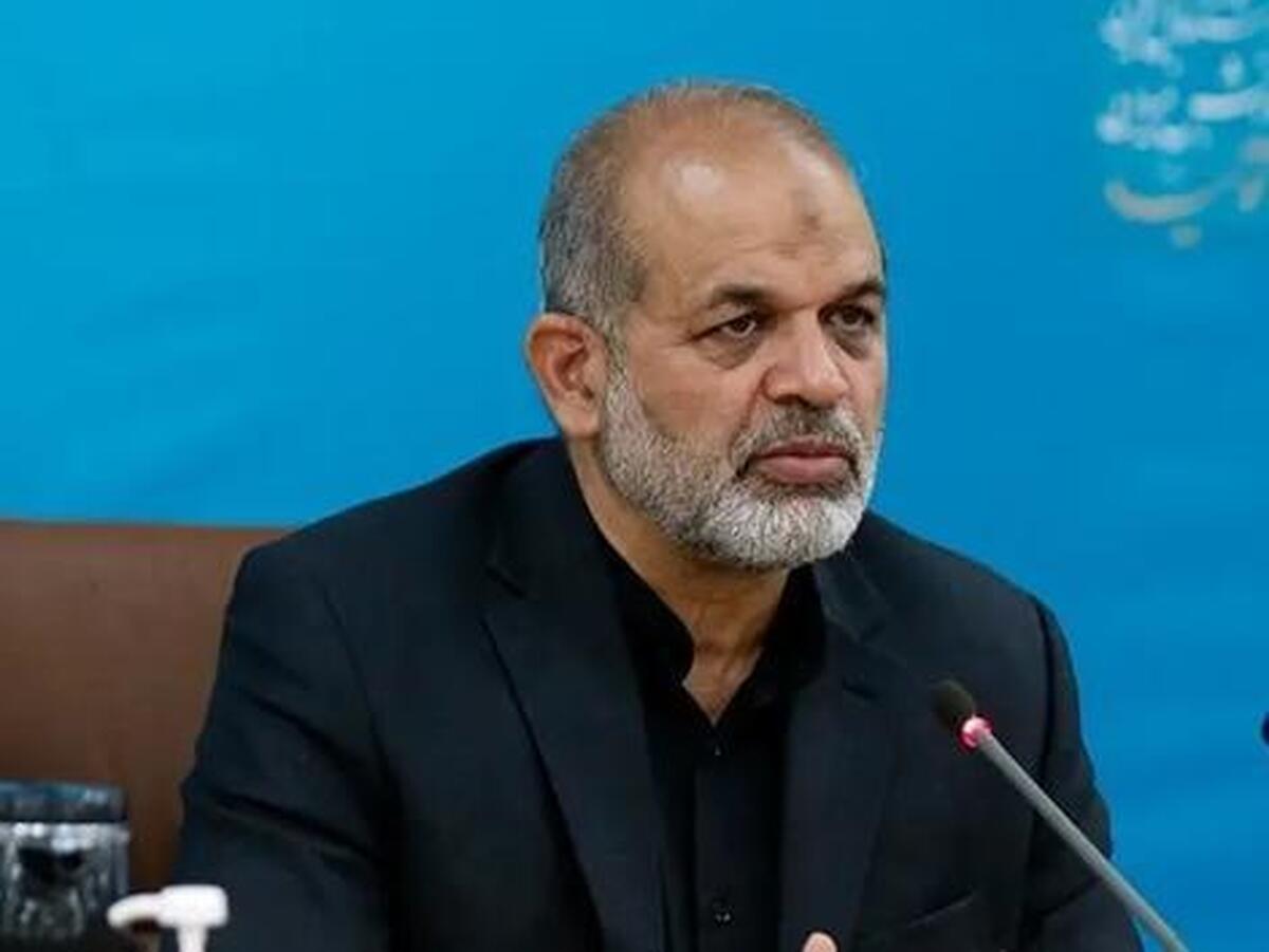 وزیر کشور: توصیه میکنیم زوار از «مرز خسروی» تردد کنند وزیر کشور: توصیه میکنیم زوار از «مرز خسروی» تردد کنند