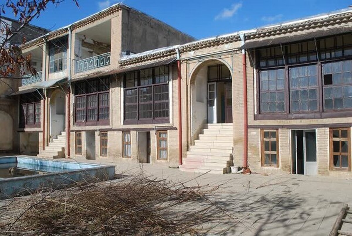 واگذاری خانه بزرگمهری بروجرد به بخش خصوصی واگذاری خانه بزرگمهری بروجرد به بخش خصوصی