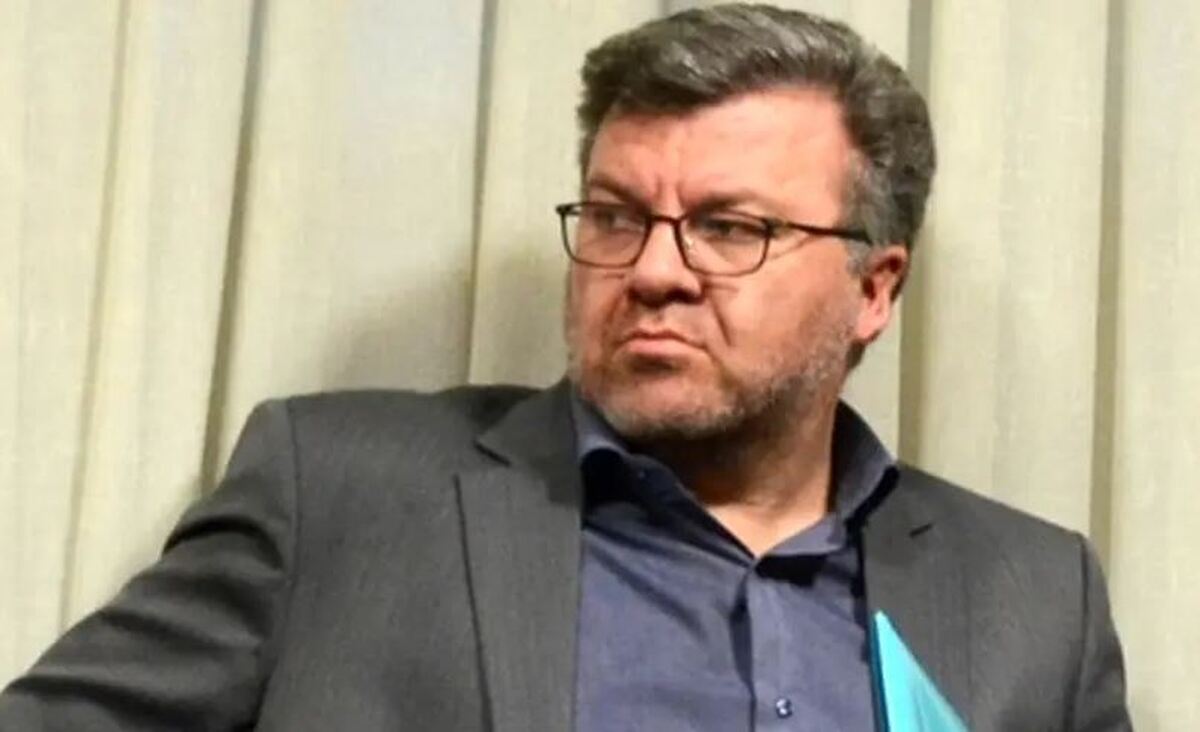فوری / مدیرعامل مترو تهران برکنار شد فوری / مدیرعامل مترو تهران برکنار شد