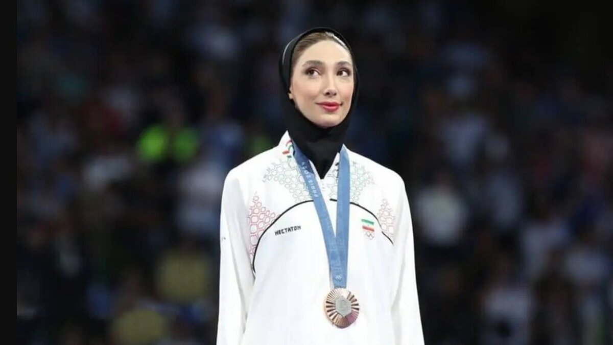 پذیرش بدون کنکور «مبینا نعمتزاده» در رشته پزشکی تکذیب شد پذیرش بدون کنکور «مبینا نعمتزاده» در رشته پزشکی تکذیب شد
