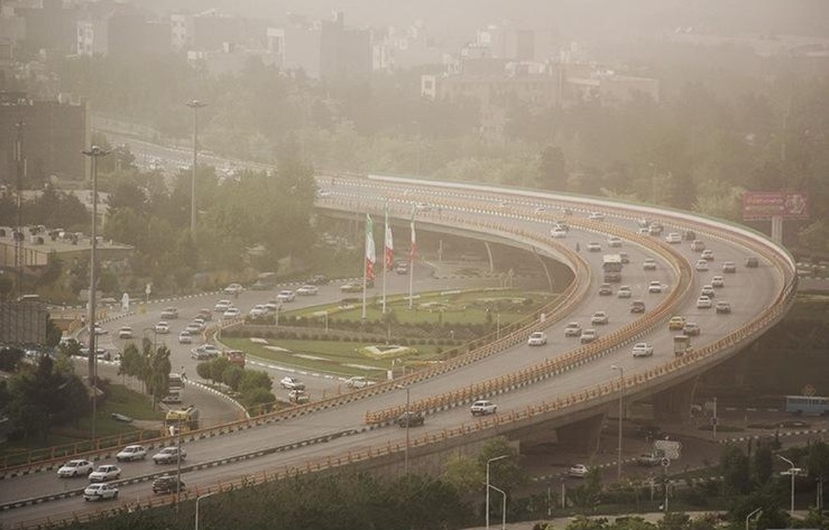 گرد و خاک طوفان ترکمنستان در مشهد نشست گرد و خاک طوفان ترکمنستان در مشهد نشست