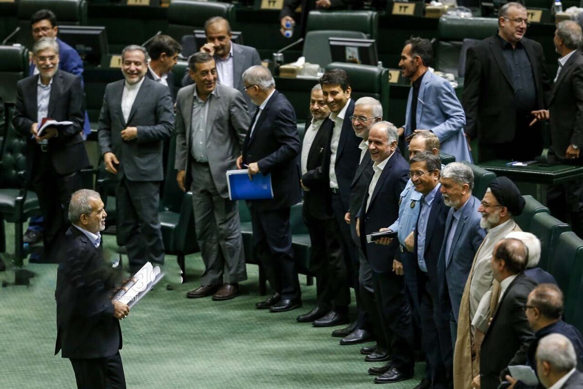 بیانیه مجمع کارآفرینان ایران در حمایت از برخی وزرای پیشنهادی بیانیه مجمع کارآفرینان ایران در حمایت از برخی وزرای پیشنهادی