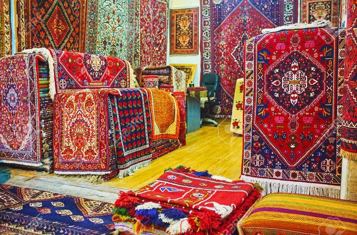 فروش فرشهای افغانستانی به نام فرش ایرانی/ قاچاقچیان فرش، وعده تحویل ۴۸ ساعته به مشتریان میدهند فروش فرشهای افغانستانی به نام فرش ایرانی/ قاچاقچیان فرش، وعده تحویل ۴۸ ساعته به مشتریان میدهند