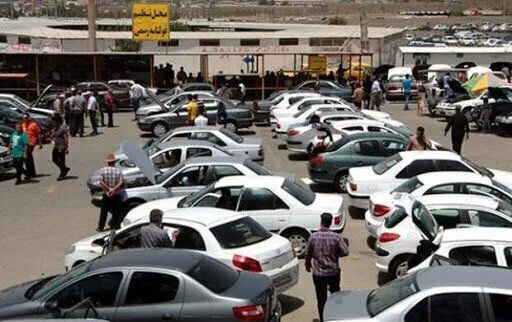 فروش خودرو کم شد فروش خودرو کم شد