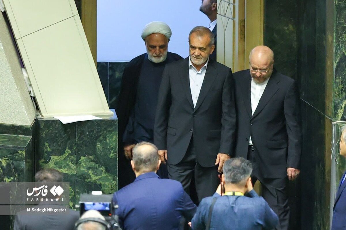 قاب خاص از پزشکیان، قالیباف و محسنی اژه ای قاب خاص از پزشکیان، قالیباف و محسنی اژه ای