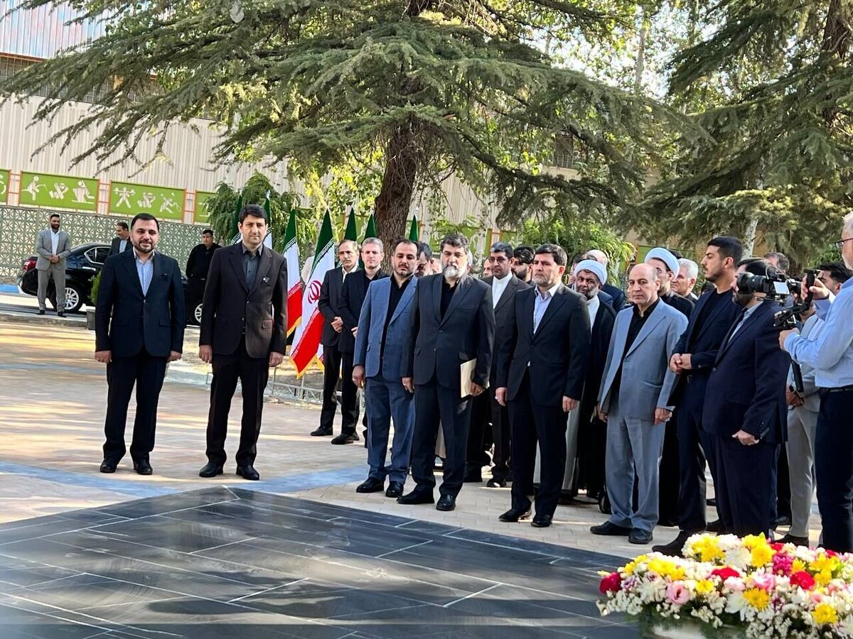 «ستار هاشمی» وزارت ارتباطات را تحویل گرفت «ستار هاشمی» وزارت ارتباطات را تحویل گرفت