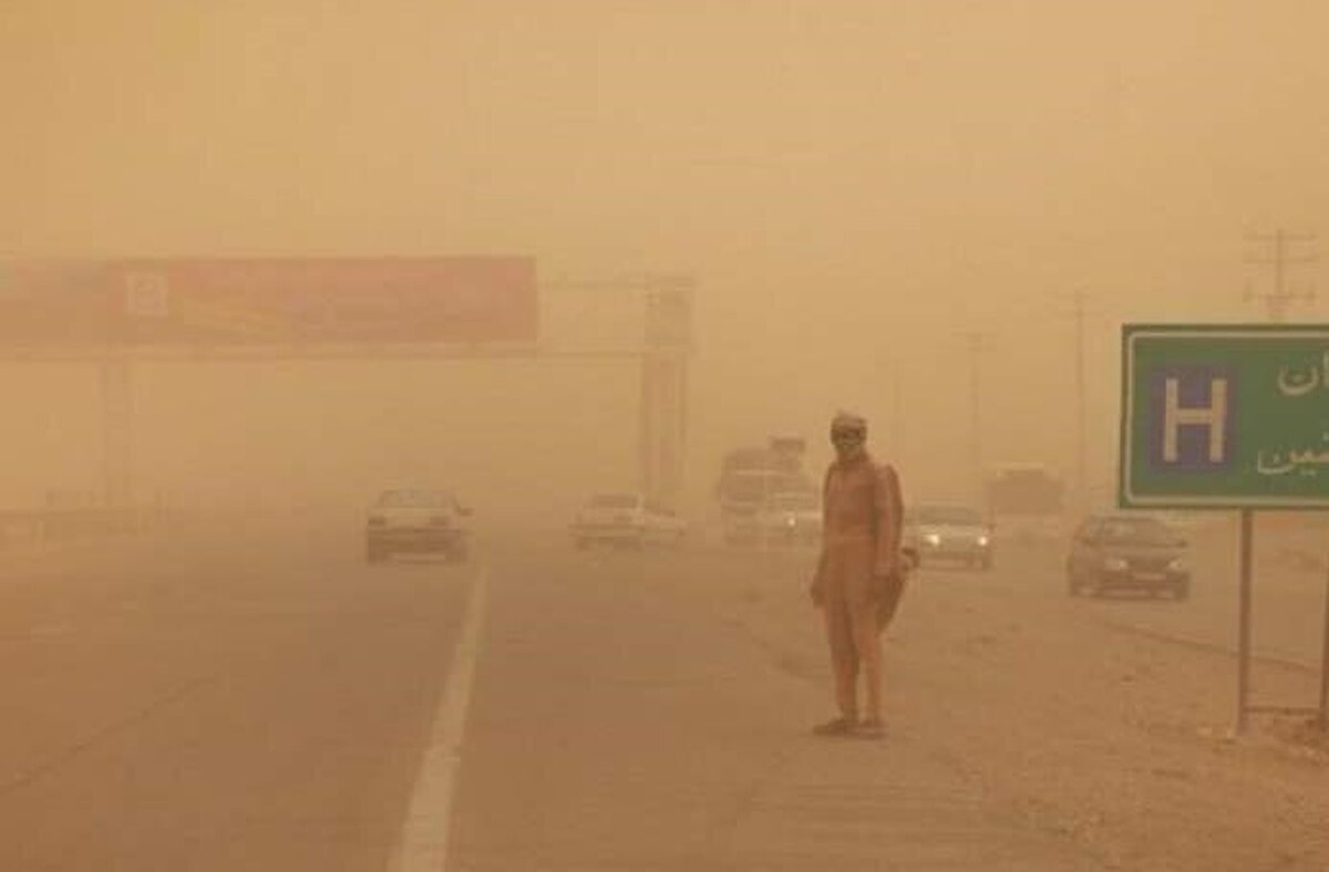 طوفان گرد و خاک بلای جان سیستانیها شد طوفان گرد و خاک بلای جان سیستانیها شد