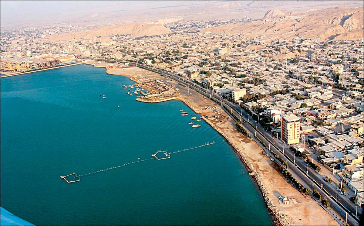 طوفان این بندر ایران را تعطیل کرد طوفان این بندر ایران را تعطیل کرد