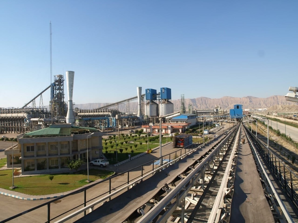 واحد احیا مستقیم فولاد هرمزگان باز هم رکورد زد؛ تولید 826 هزار تن آهن اسفنجی در پنج ماهه نخست امسال واحد احیا مستقیم فولاد هرمزگان باز هم رکورد زد؛ تولید 826 هزار تن آهن اسفنجی در پنج ماهه نخست امسال