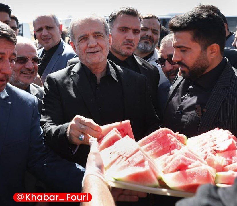 اقدام جالب پزشکیان در مشهد خبرساز شد + عکس