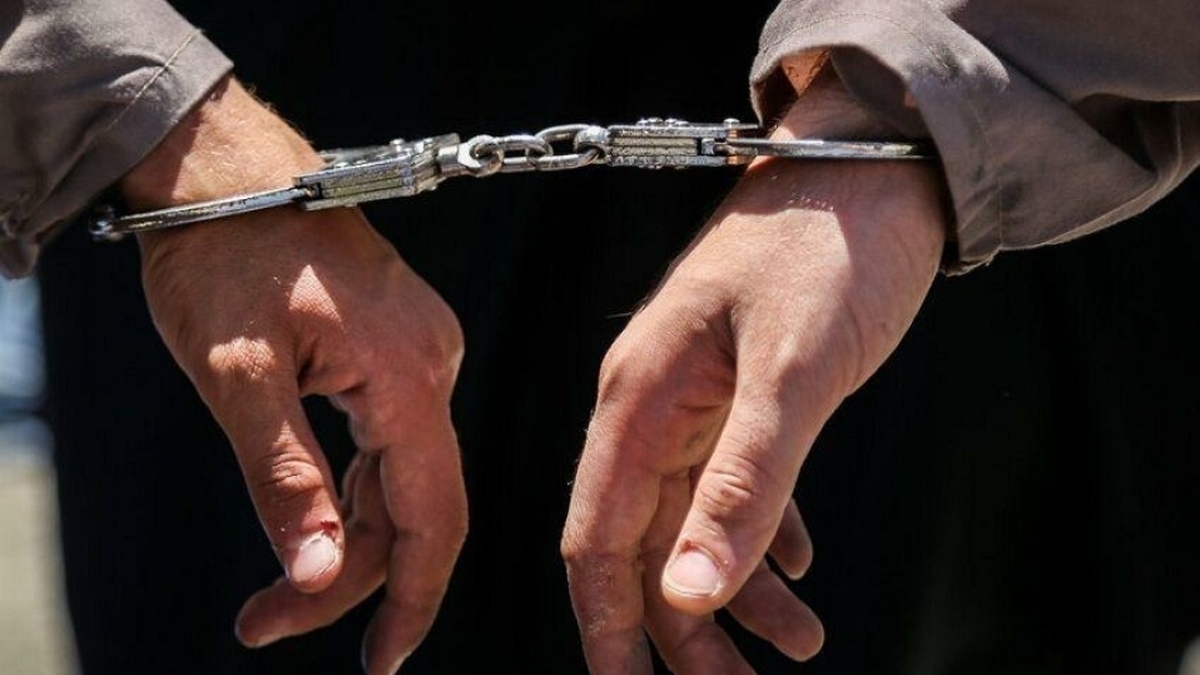 دستگیری کلاهبردار آگهی فروش منزل با ۱۱۰ نفر شاکی! دستگیری کلاهبردار آگهی فروش منزل با ۱۱۰ نفر شاکی!