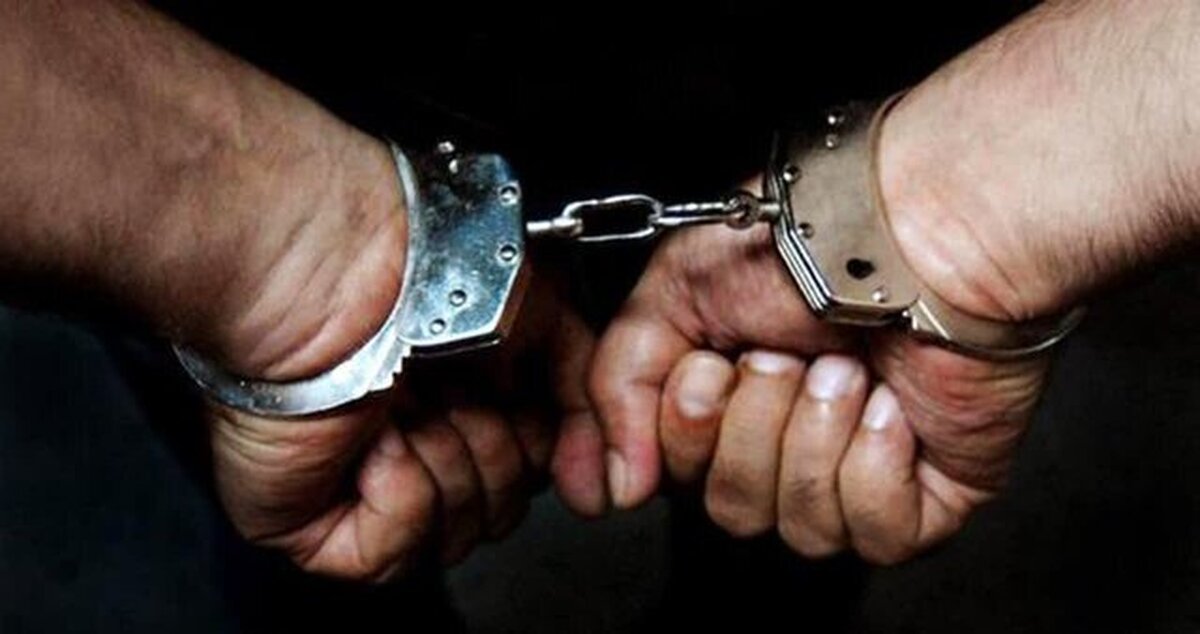 بازداشت عاملان سرقت از ۱۰ خانه در جنوب تهران بازداشت عاملان سرقت از ۱۰ خانه در جنوب تهران