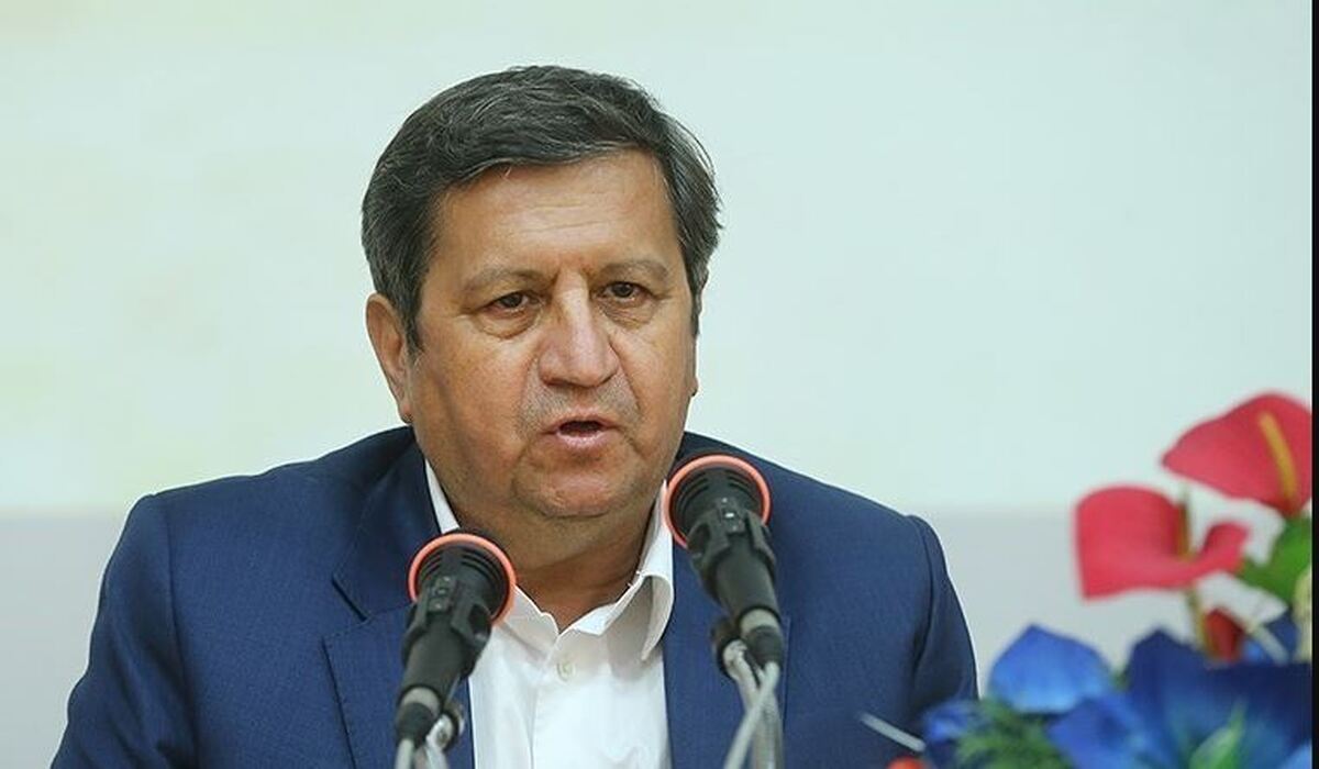 همتی: قیمت دلار آزاد را پایین میآوریم همتی: قیمت دلار آزاد را پایین میآوریم
