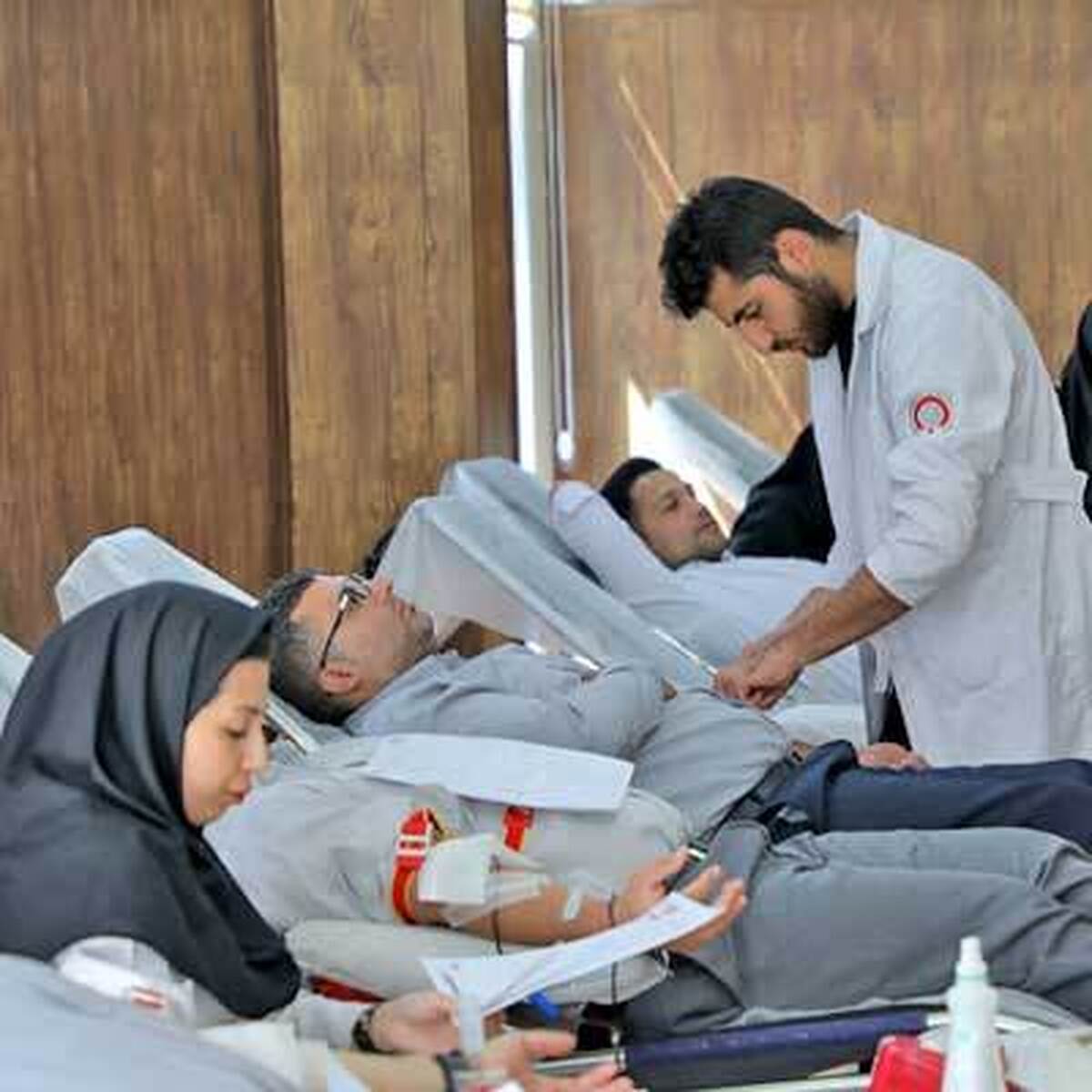 مشارکت کارکنان بانک اقتصادنوین در پویش اهدای خون مشارکت کارکنان بانک اقتصادنوین در پویش اهدای خون