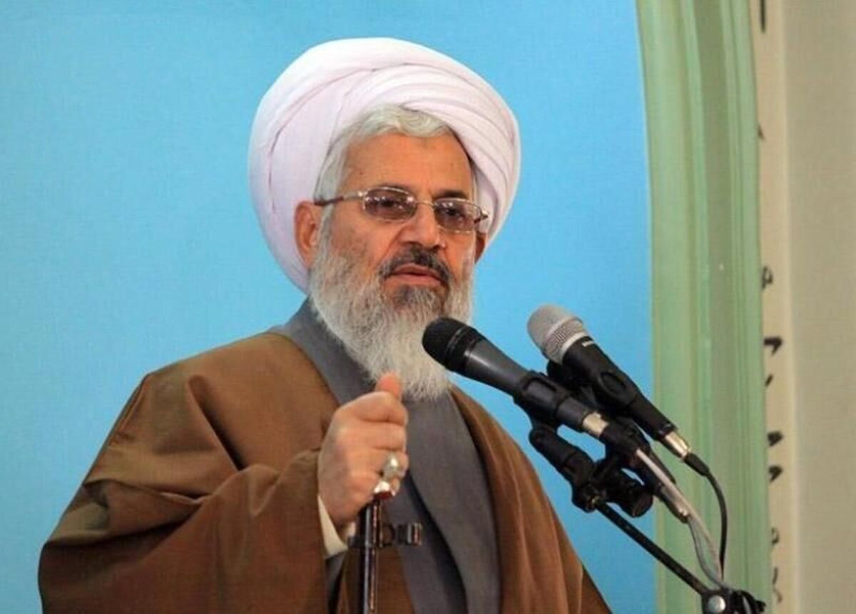 خداحافظی غیرمنتظره امام جمعه زنجان پس از ۱۳ سال خدمت خداحافظی غیرمنتظره امام جمعه زنجان پس از ۱۳ سال خدمت