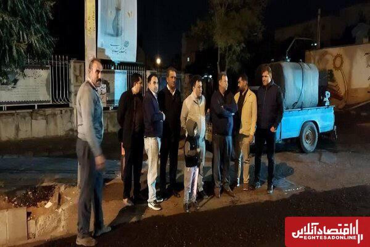 بازدید شبانه شهردار و دو عضو شورای شهر تبریز از آسفالتریزی بلوار آزادی بازدید شبانه شهردار و دو عضو شورای شهر تبریز از آسفالتریزی بلوار آزادی