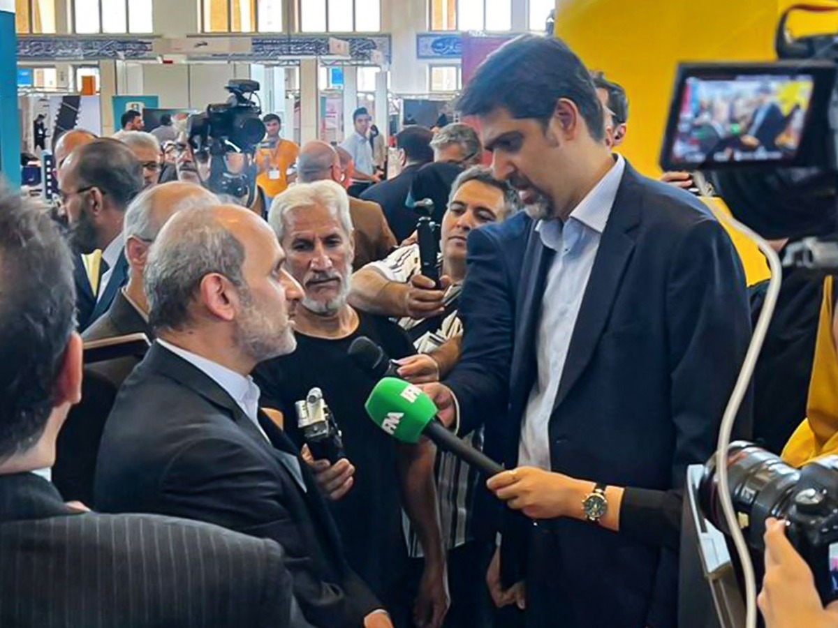 بازدید رئیس سازمان صداوسیما از غرفه ایرانسل در نمایشگاه رصتا بازدید رئیس سازمان صداوسیما از غرفه ایرانسل در نمایشگاه رصتا
