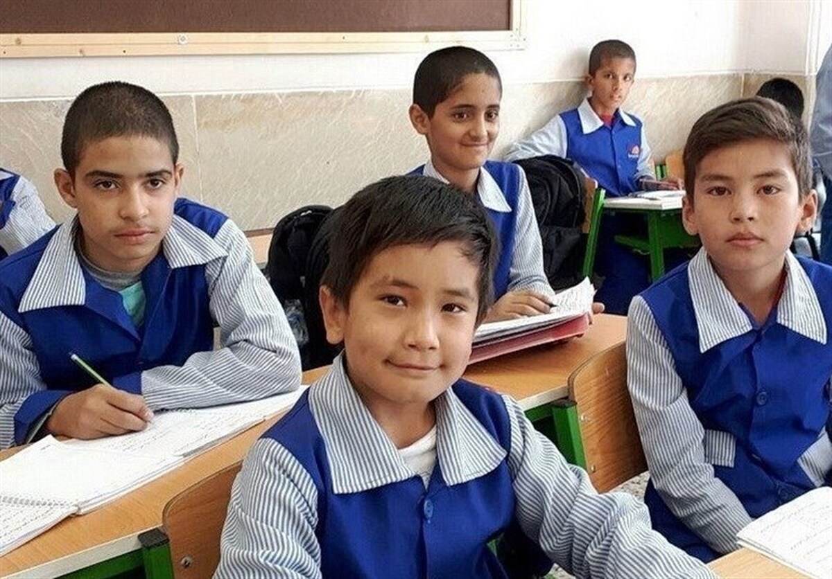 دانش آموزان اتباع در مدارس ثبت نام می شوند؟ دانش آموزان اتباع در مدارس ثبت نام می شوند؟