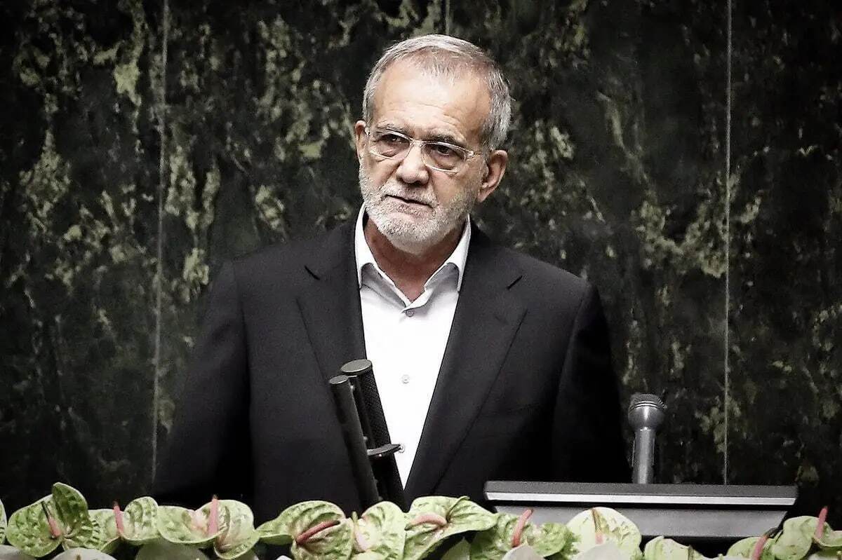 علت حضور ناگهانی پزشکیان در مجلس چه بود؟ + فیلم علت حضور ناگهانی پزشکیان در مجلس چه بود؟ + فیلم