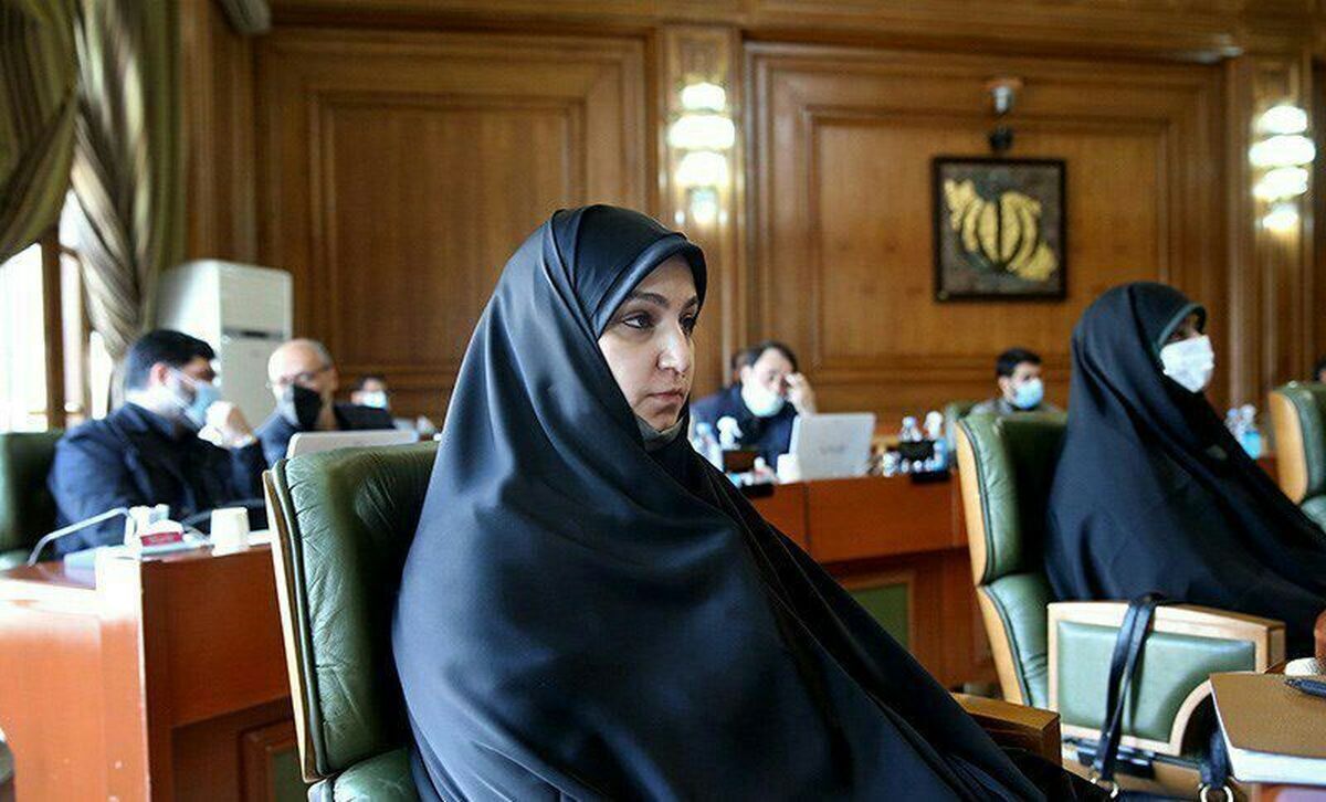 حمله به نرجس سلیمانی در شورای شهر/ من شهردار نیستم برایم شعر بخوانید و تهدید کنید حمله به نرجس سلیمانی در شورای شهر/ من شهردار نیستم برایم شعر بخوانید و تهدید کنید