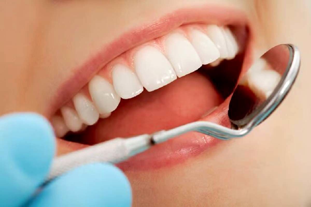 این نوشیدنی محبوب دندانها را زودتر خراب میکند این نوشیدنی محبوب دندانها را زودتر خراب میکند