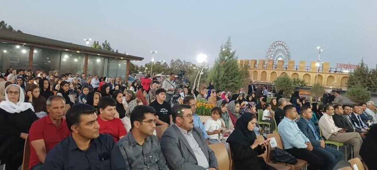 جشنواره انگور در ارومیه آغاز بهکار کرد جشنواره انگور در ارومیه آغاز بهکار کرد