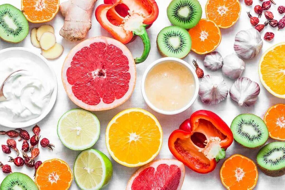 چگونه میوههای غنی از ویتامین C میتوانند به تقویت سیستم ایمنی کمک کنند؟ چگونه میوههای غنی از ویتامین C میتوانند به تقویت سیستم ایمنی کمک کنند؟