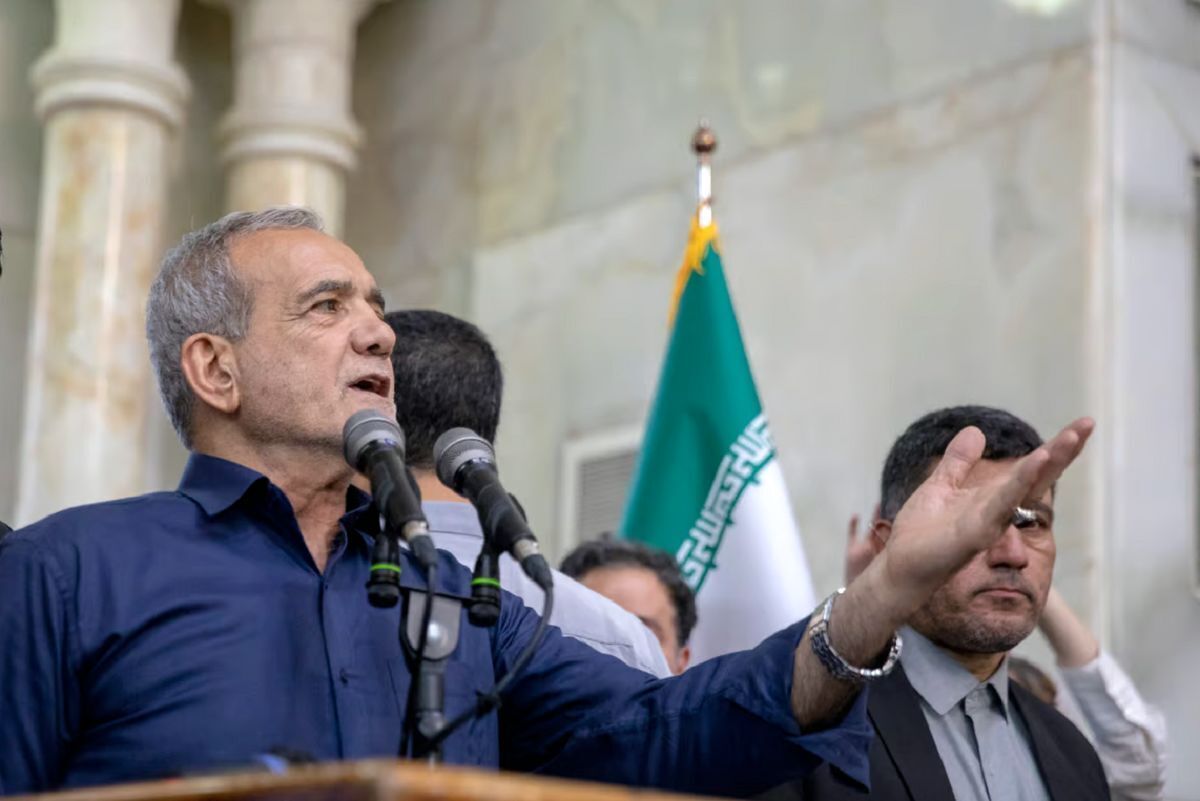 پزشکیان: قدرت ایران مانع از تجاوز دشمنان به خاک ماست/ اسرائیل را سر جای خود مینشانیم! پزشکیان: قدرت ایران مانع از تجاوز دشمنان به خاک ماست/ اسرائیل را سر جای خود مینشانیم!