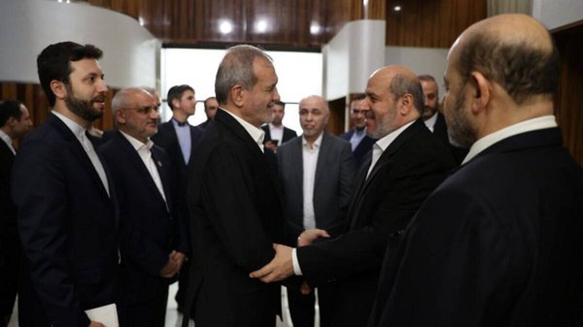 دیدار هیات عالی رتبه جنش حماس با پزشکیان دیدار هیات عالی رتبه جنش حماس با پزشکیان