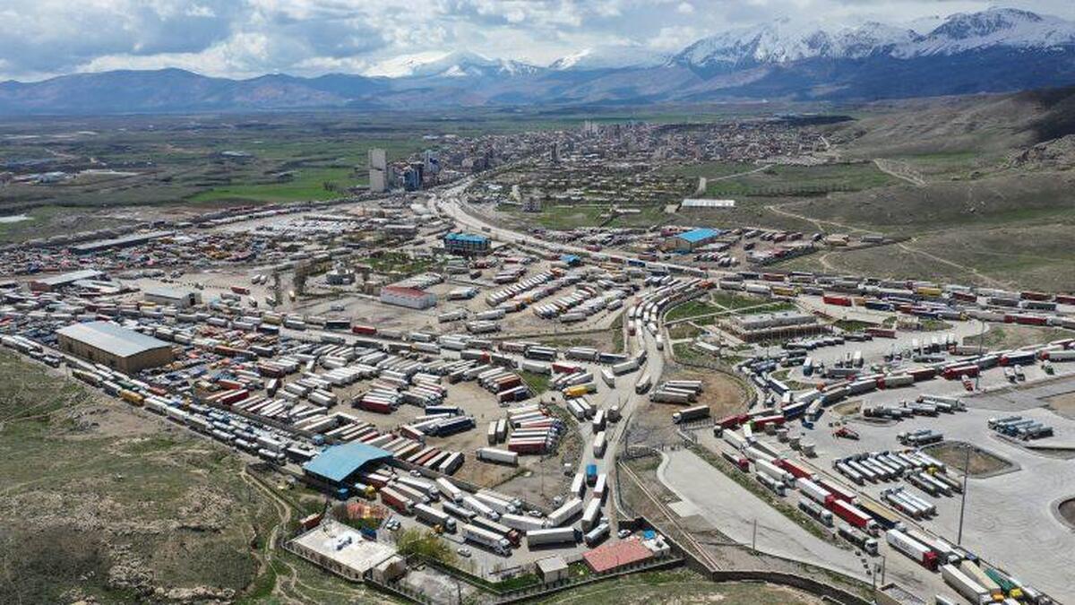 رشد ۵۰ درصدی ترانزیت خارجی از مسیر ایران / منطقه آزاد ماکو شاهراه ترانزیت بین الملل رشد ۵۰ درصدی ترانزیت خارجی از مسیر ایران / منطقه آزاد ماکو شاهراه ترانزیت بین الملل