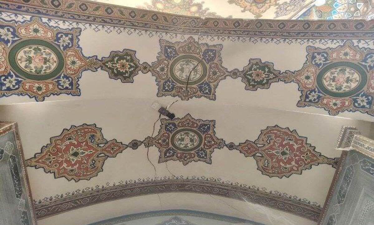 گنبد امامزاده عبدالله شهرری ترک خورد! گنبد امامزاده عبدالله شهرری ترک خورد!
