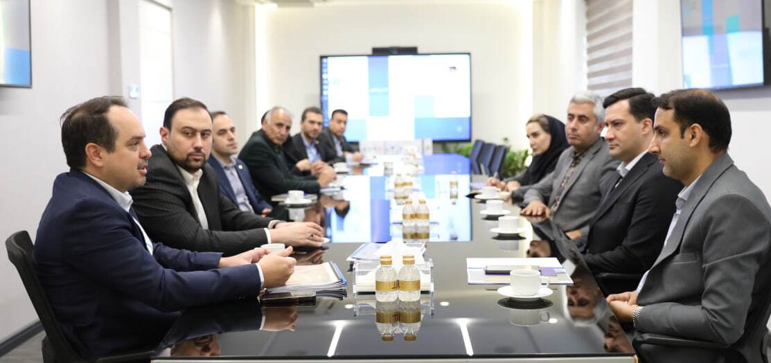 هم افزایی بازارهای پول و سرمایه با انعقاد تفاهم نامه شرکت ملی انفورماتیک و گروه مالی مهرگان