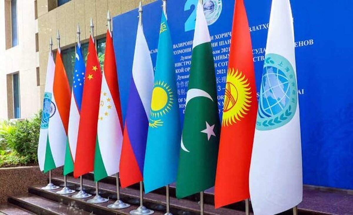 عارف به اسلامآباد سفر میکند عارف به اسلامآباد سفر میکند